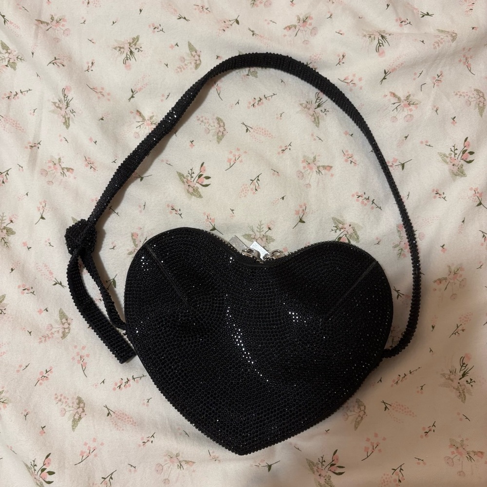 Black Heart-Shaped Evening Bag rhinestone sparkly zara